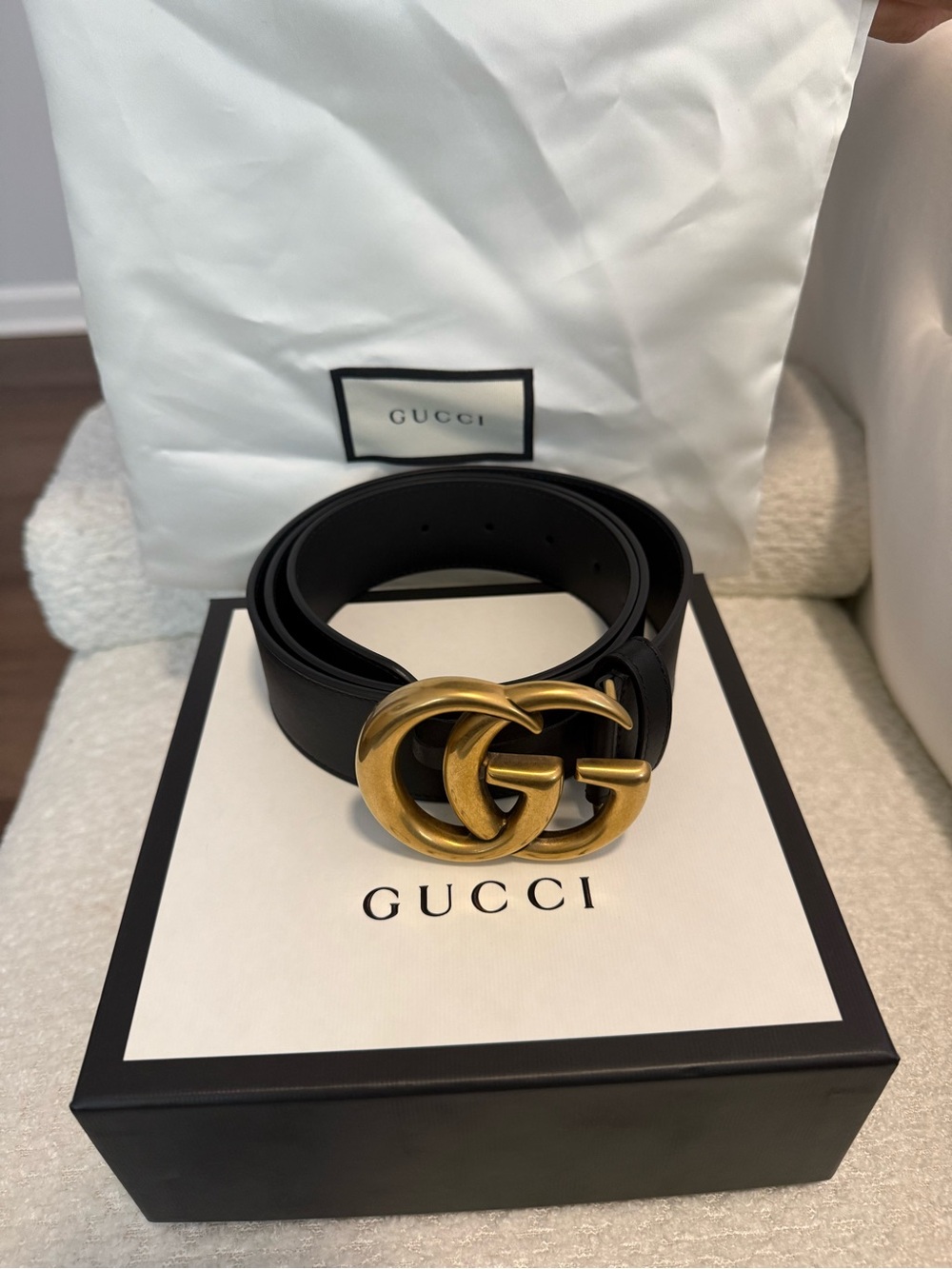Gucci Black Leather Belt with Antique Gold Double G Buckle, authentic